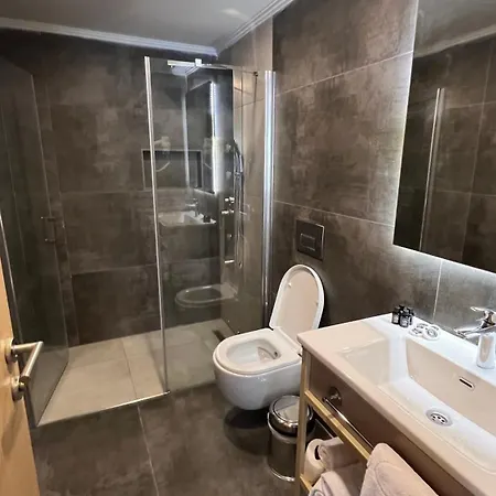 Perast Garden Hotel *
